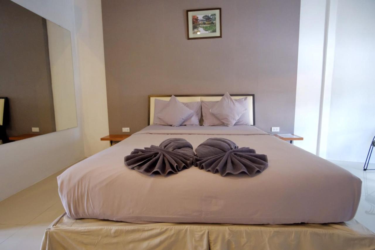 Hotel At 2*